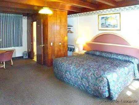 Cloverdale Oaks Inn Quarto foto